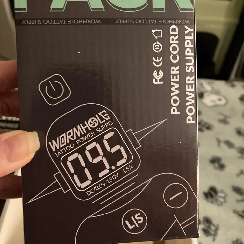 Tattoo Pen Kit - Wormhole tattoos gun NIB premium with ink and power supply - Picture 12 of 13